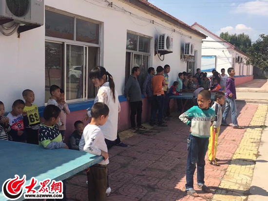 学校的孩子们 学校的孩子们