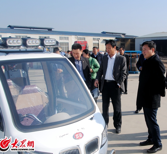 参观立盈电动车_副本 参观立盈电动车_副本